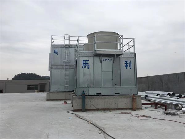 玻璃鋼方形逆流式冷卻塔的特點(河南方形逆流式玻璃鋼冷卻塔品牌)